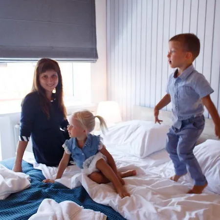 Yes In Gasthof Bodice